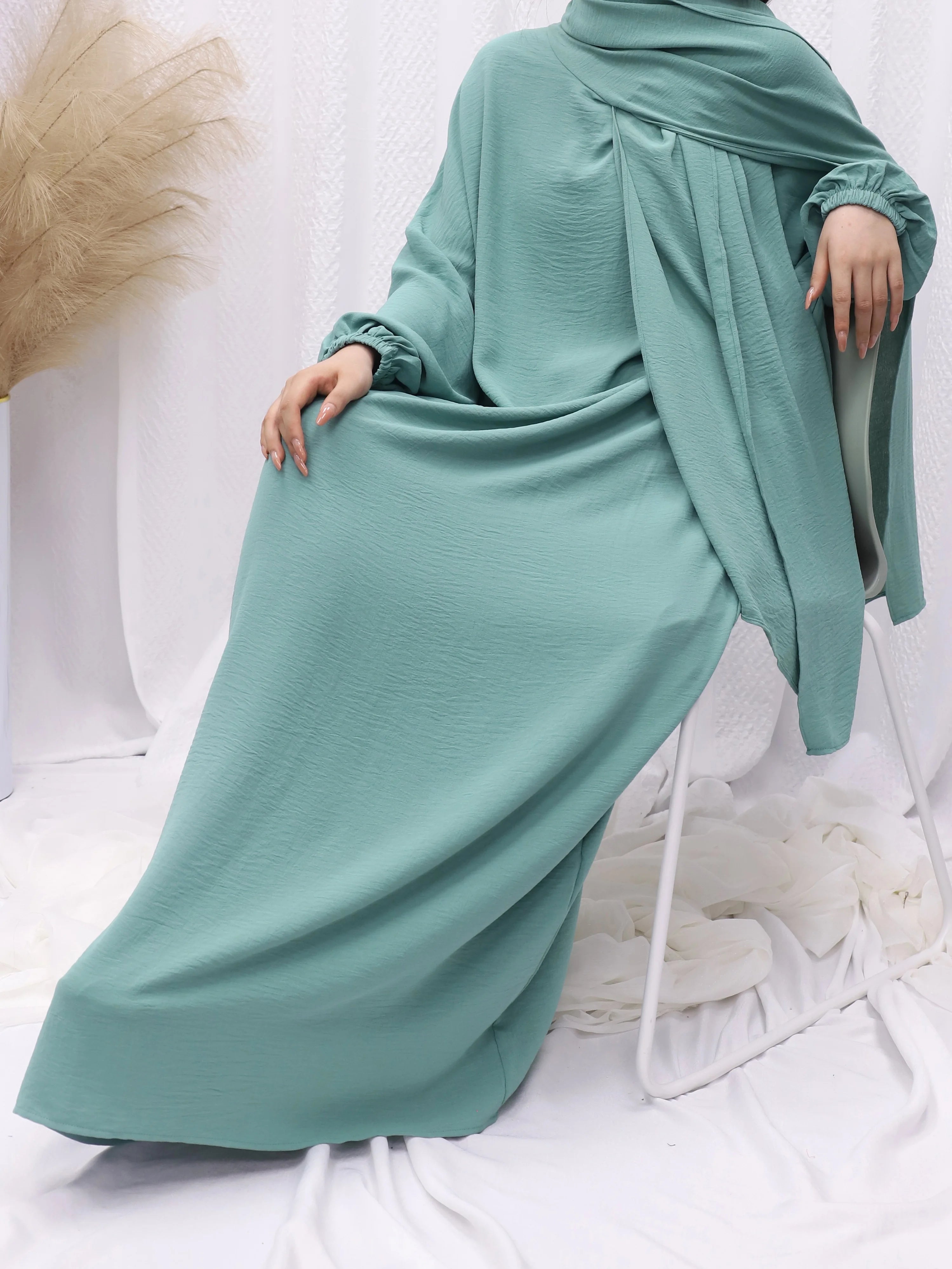 Lightweight Polyester Abaya Dress for Ladies Luxury Modest Hijab With Silk Khimar for Summer Weddings and Eids Adult Size