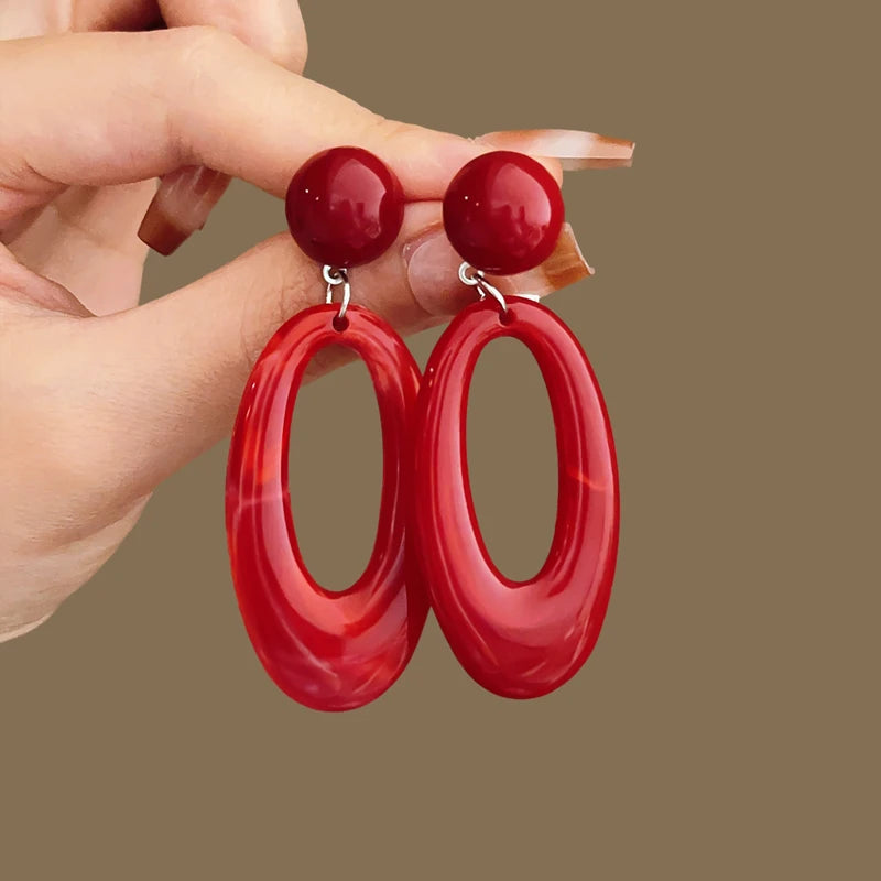 Vintage Red Resin Oval Long Pendant Earrings for Women 2026 New Trendy Hollow Geometric Dangle Earrings Fashion Jewelry