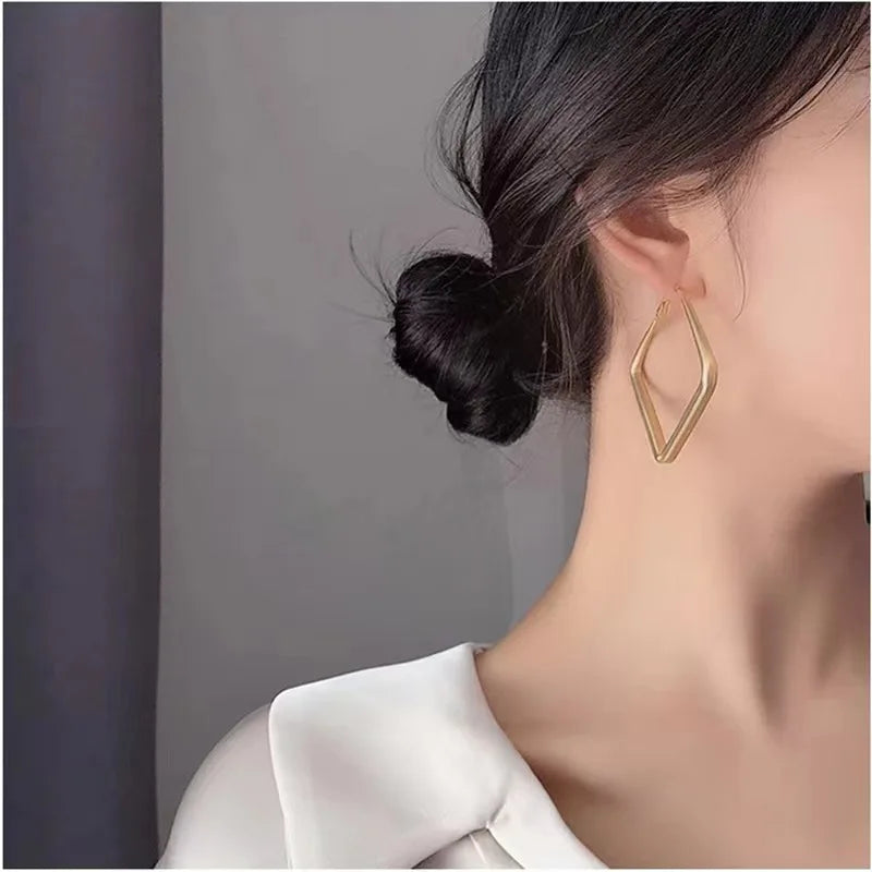 Fashion Gold Color Square Hoop Earrings For Women Exaggerated Metal Geometric Irregular Circle Earrings Jewelry