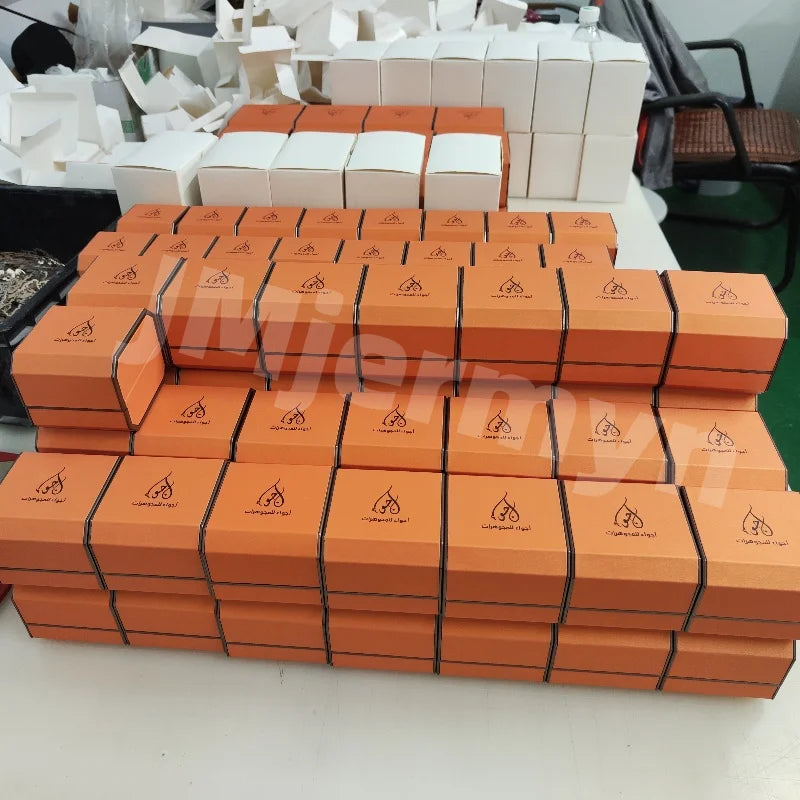 New Arrivals Wooden Wedding Ring Pendant Jewelry Box with LED Light Small Trinket Jewellery Gift Storage Display Case