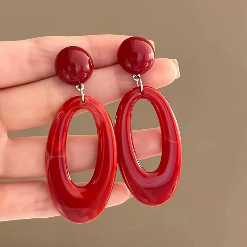 Vintage Red Resin Oval Long Pendant Earrings for Women 2026 New Trendy Hollow Geometric Dangle Earrings Fashion Jewelry